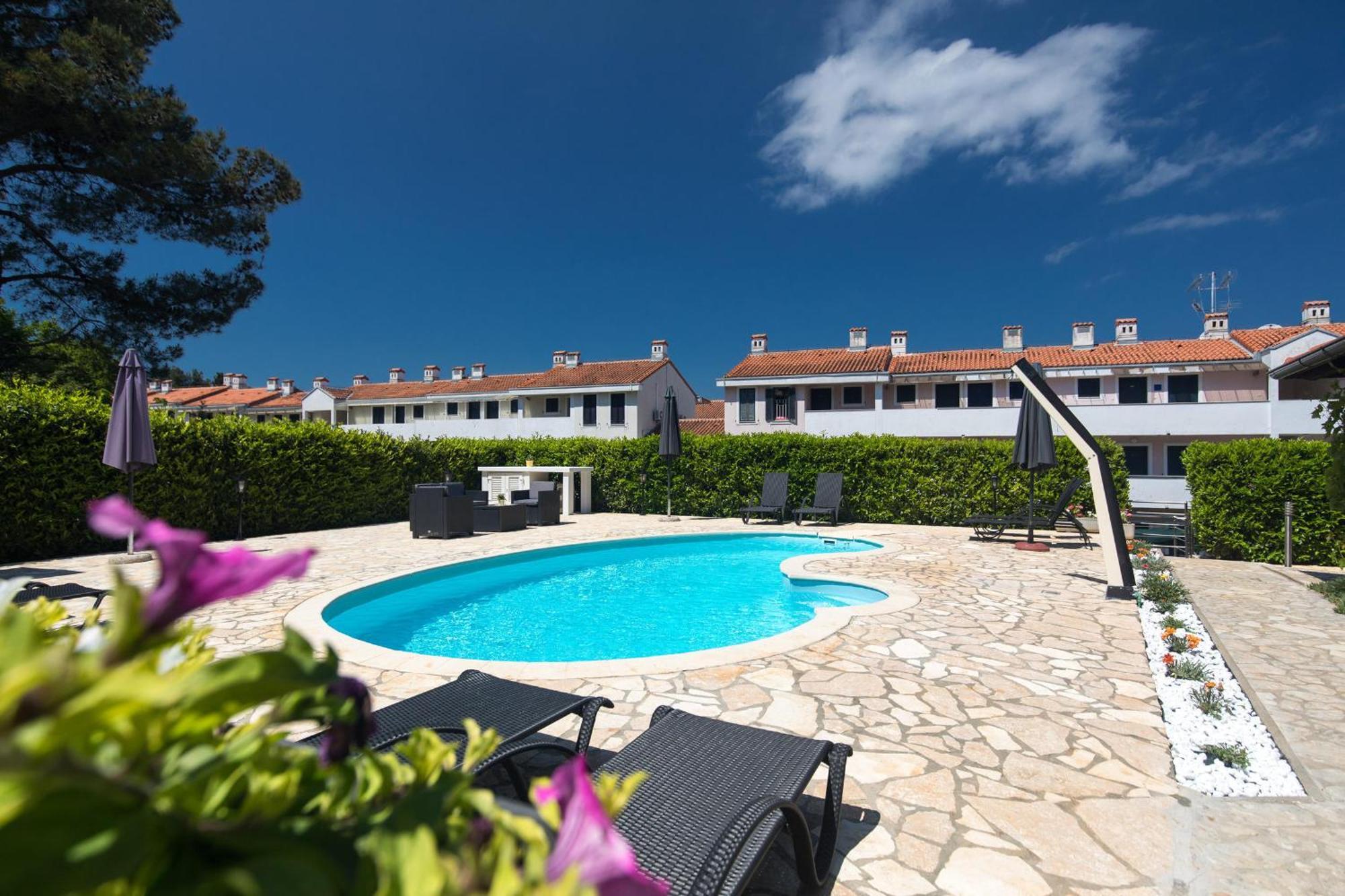 Holiday Home Ore Malinska Exterior photo