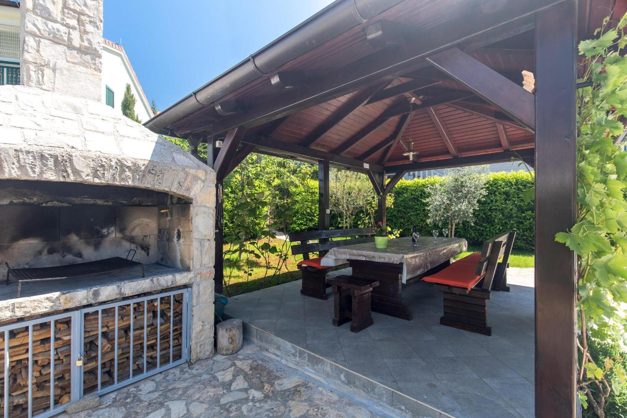 Holiday Home Ore Malinska Exterior photo